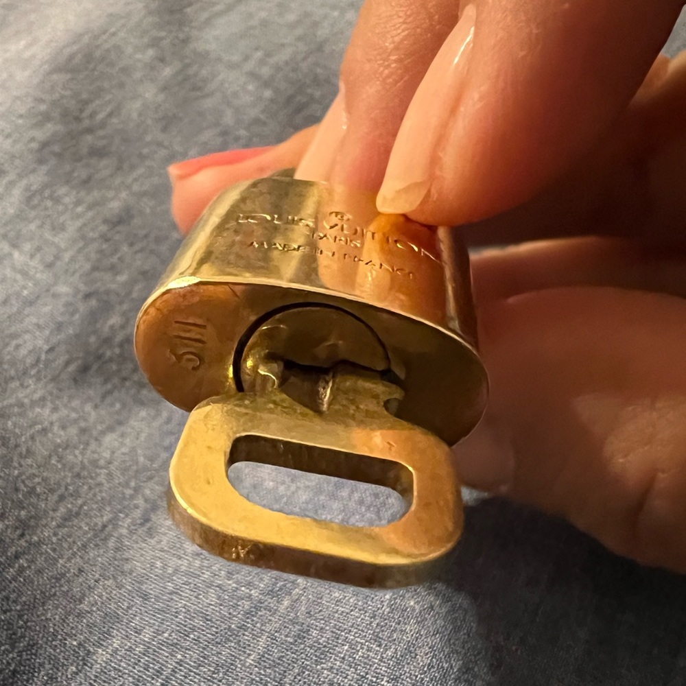 Lv Lock - image 4